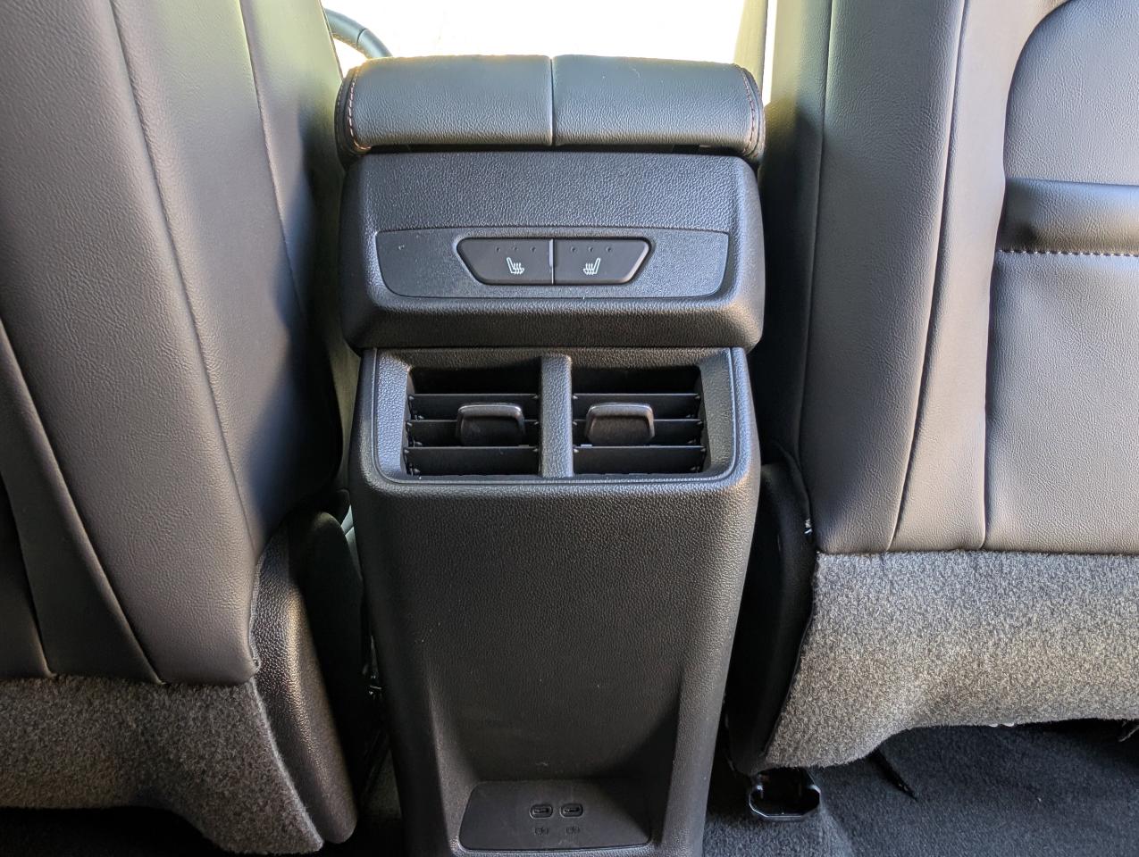 2026 GMC Terrain AWD AT4 Photo