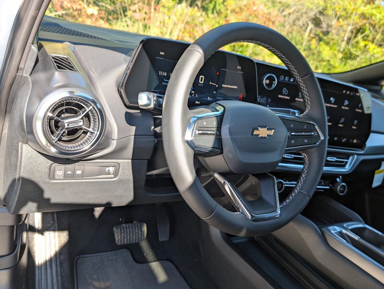 2026 Chevrolet Equinox EV LT Photo