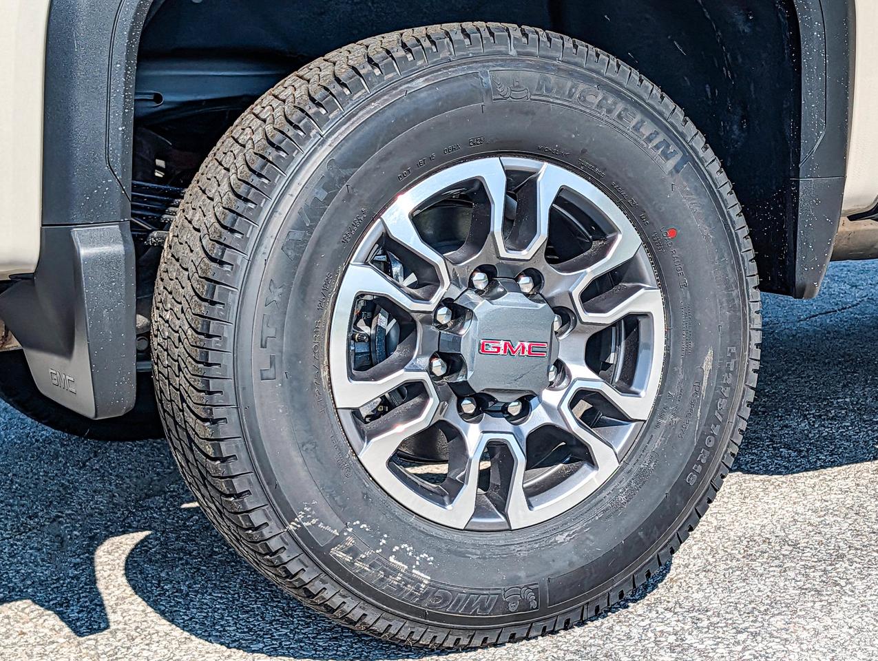 2026 GMC SIERRA 2500HD SLE Photo