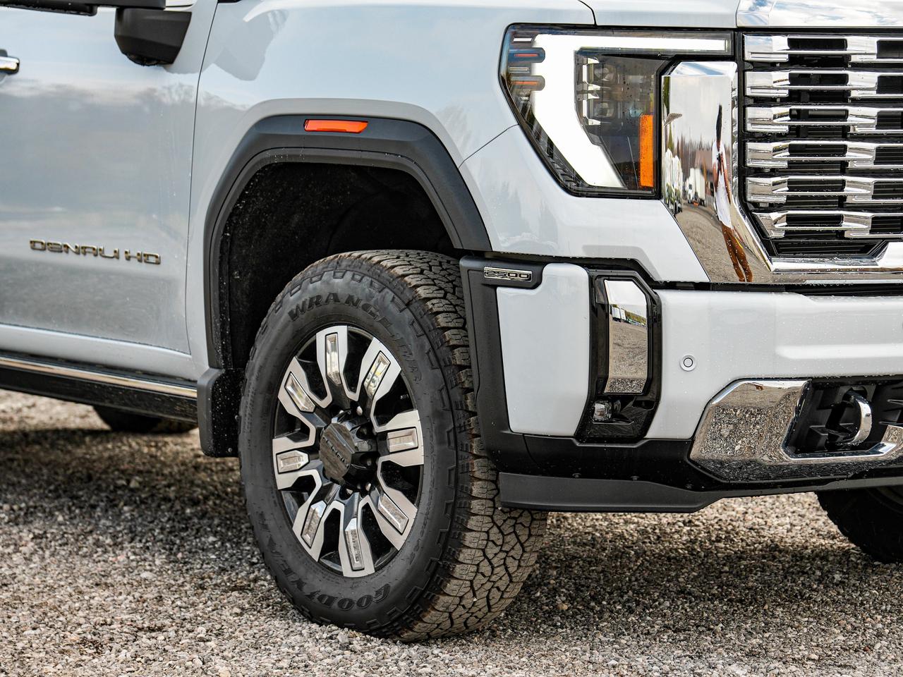 2026 GMC SIERRA 2500HD DENALI Photo
