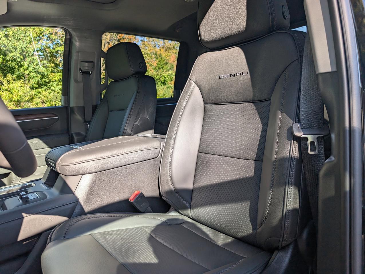 2026 GMC Sierra 3500HD Denali Photo