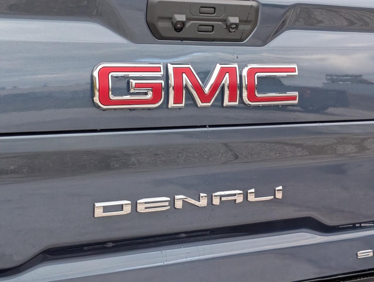 2026 GMC SIERRA 2500HD DENALI Photo