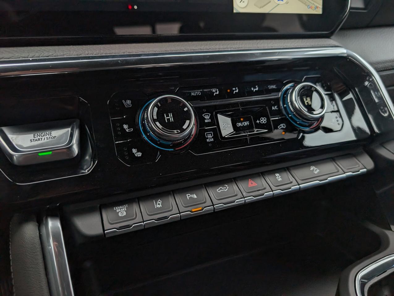 2026 GMC SIERRA 2500HD DENALI Photo