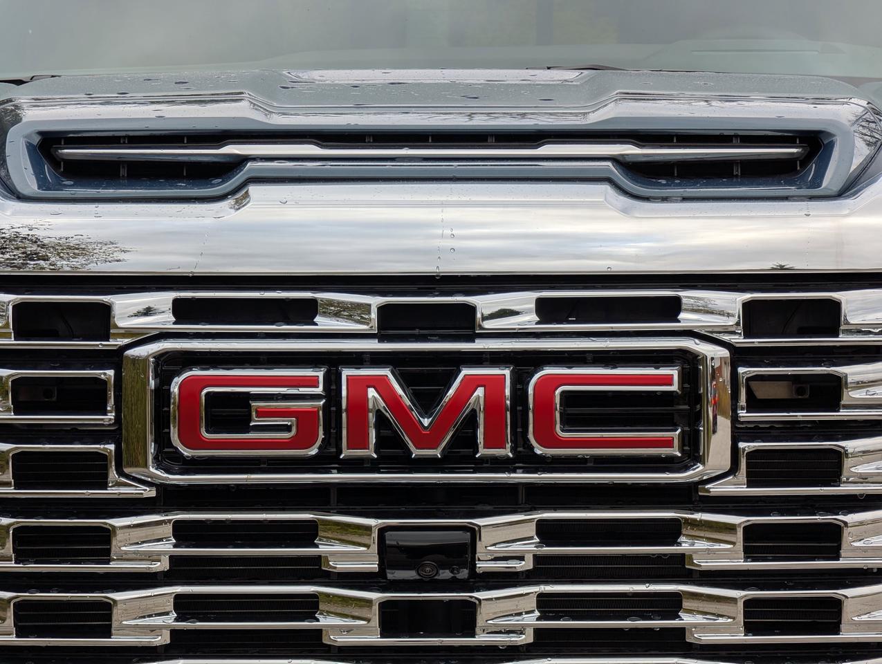 2026 GMC SIERRA 2500HD DENALI Photo