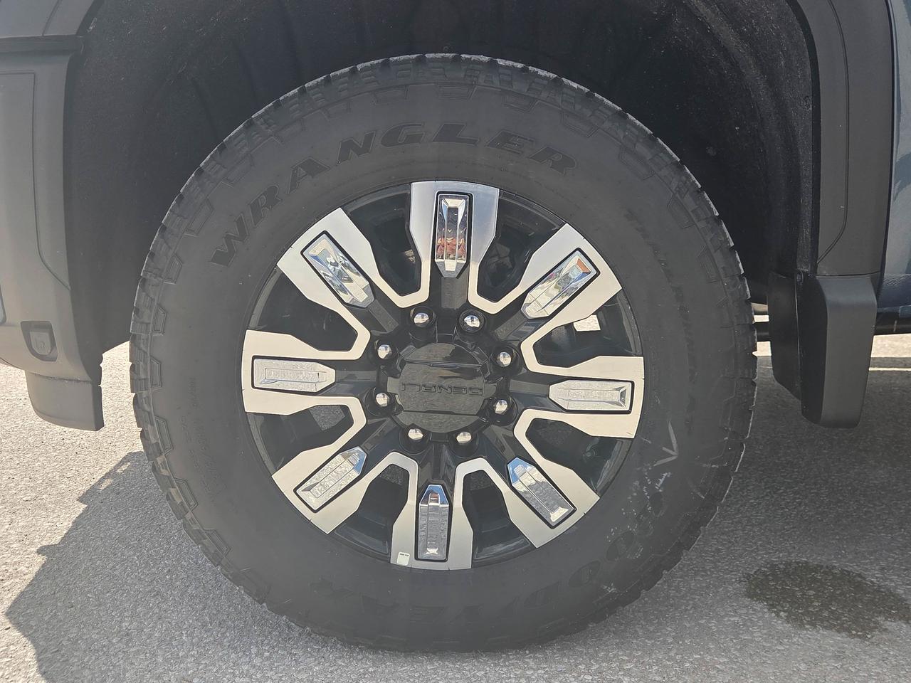 2026 GMC SIERRA 2500HD DENALI Photo