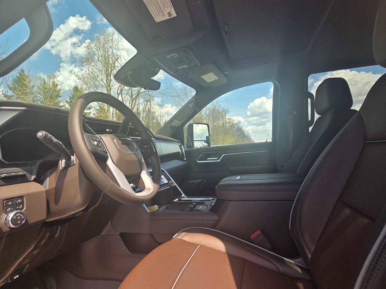 2026 GMC SIERRA 2500HD DENALI Photo