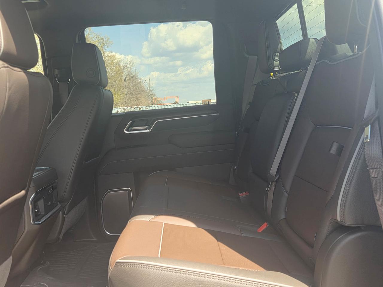 2026 GMC SIERRA 2500HD DENALI Photo