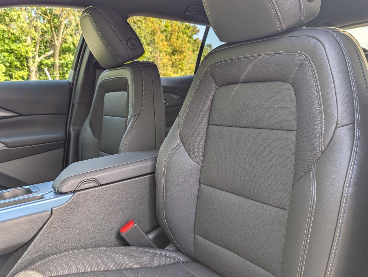 2026 Chevrolet Equinox EV LT Photo