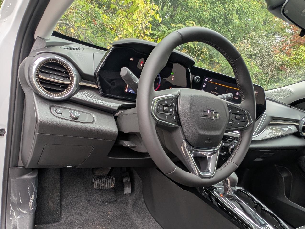 2025 Chevrolet Trax ACTIV Photo