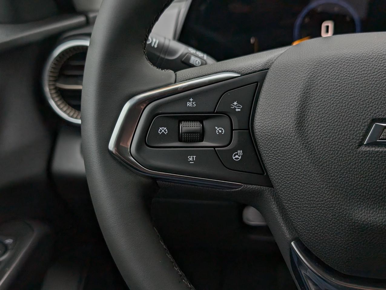 2025 Chevrolet Trax ACTIV Photo