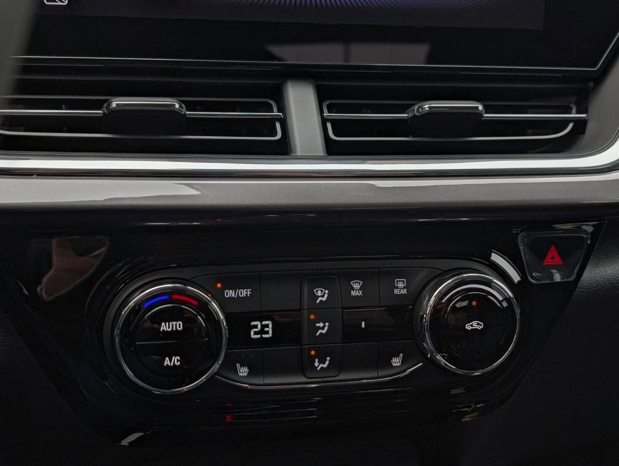 2025 Chevrolet Trax ACTIV Photo