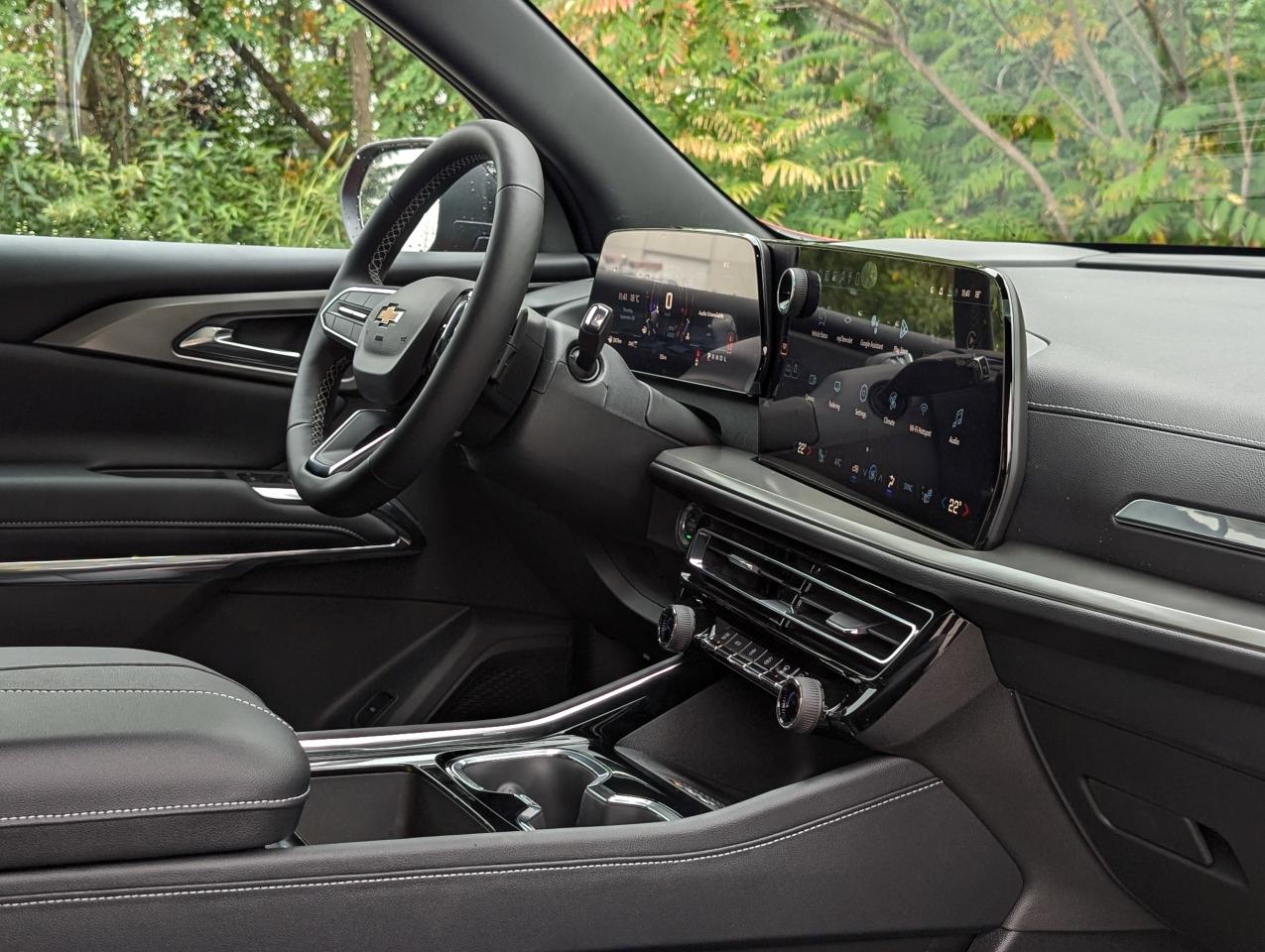 2026 Chevrolet Traverse LT Photo