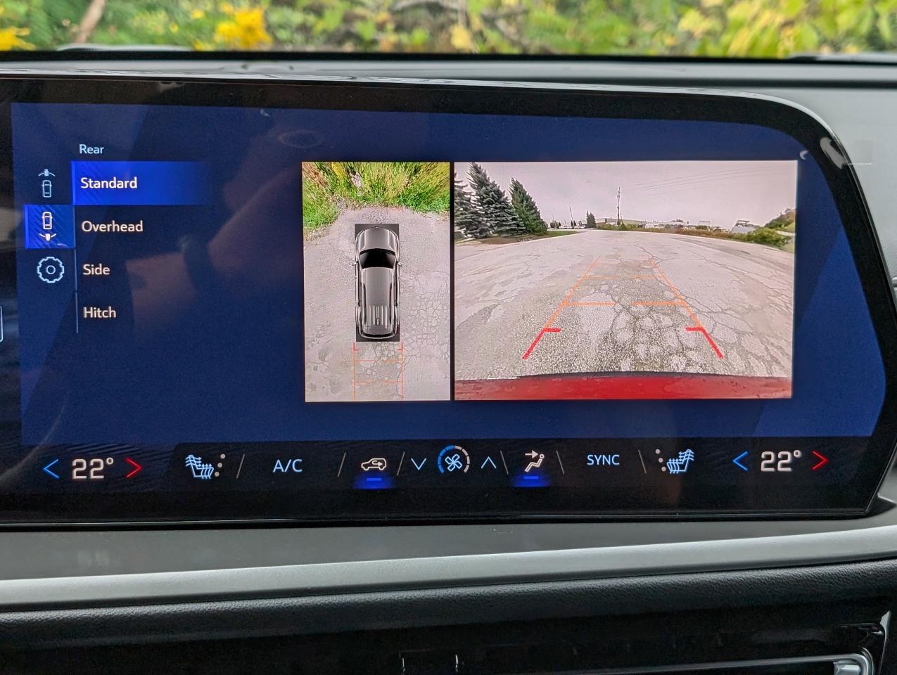 2026 Chevrolet Traverse LT Photo