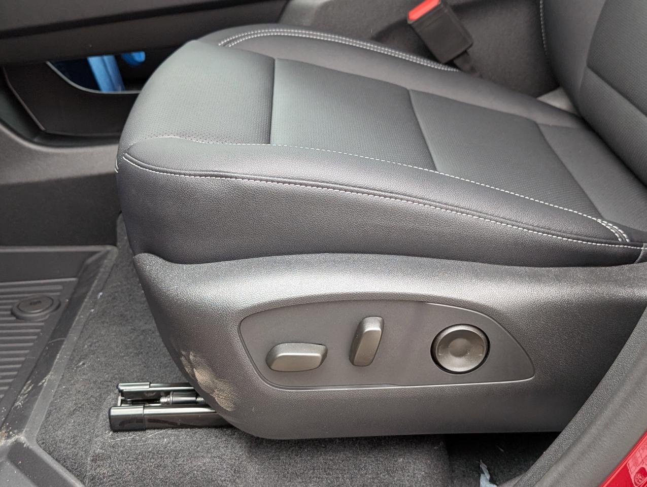 2026 Chevrolet Traverse LT Photo