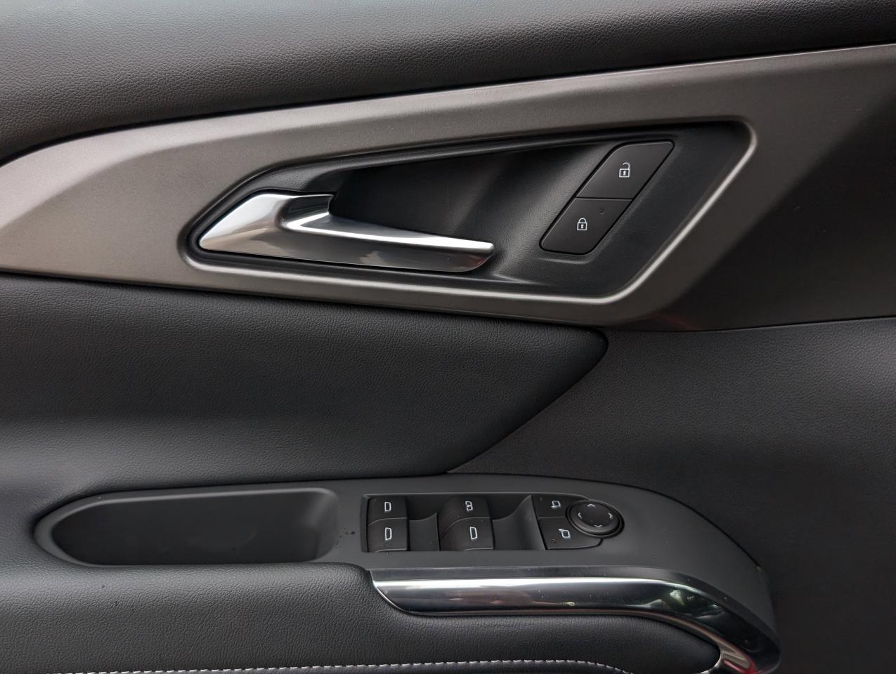 2026 Chevrolet Traverse LT Photo