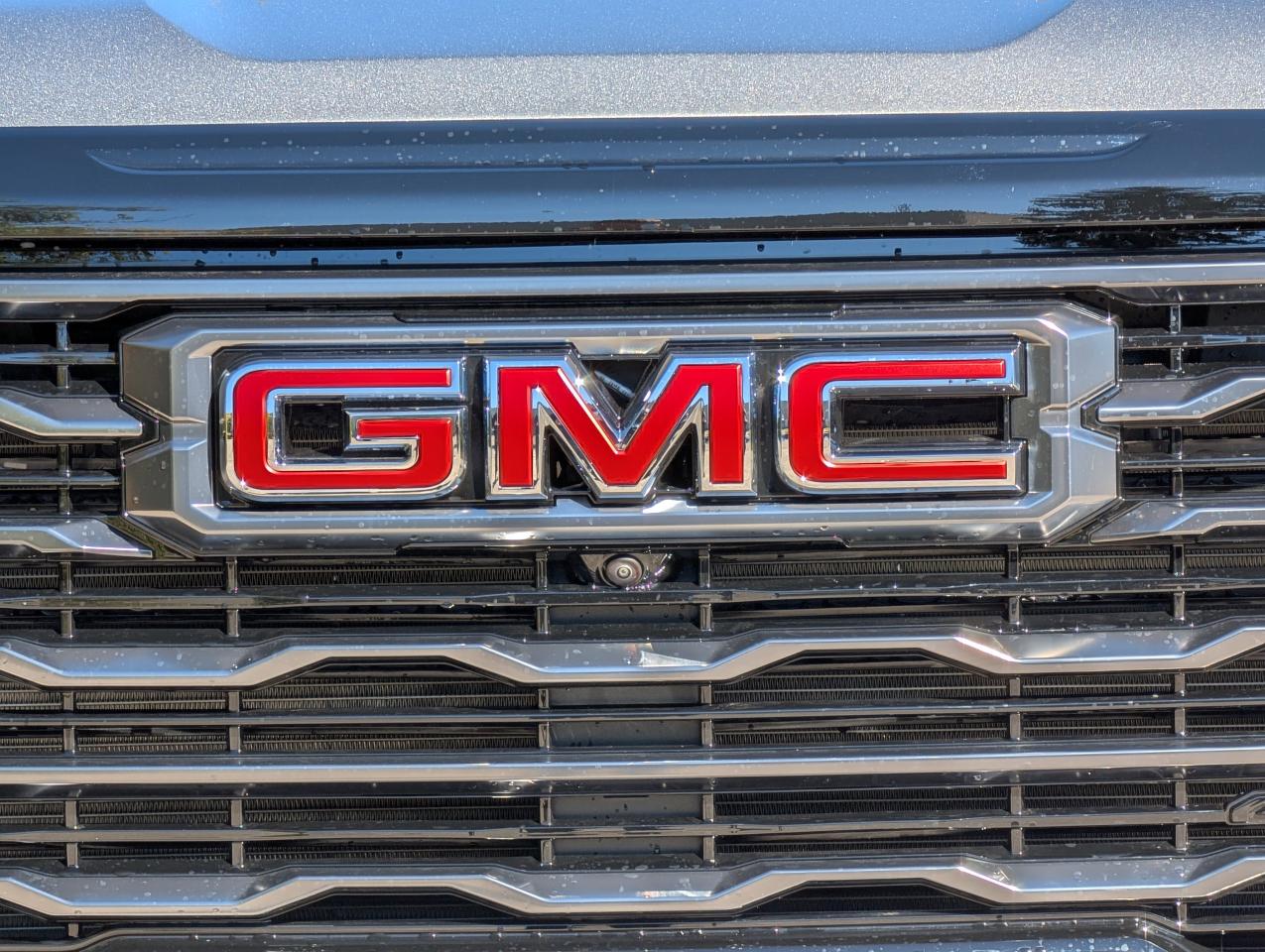 2026 GMC Acadia AT4 Photo