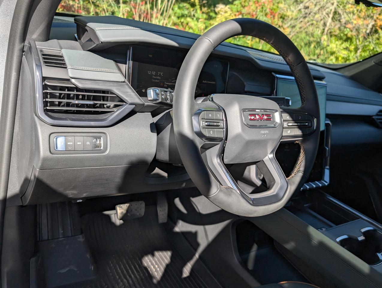 2026 GMC Acadia AT4 Photo