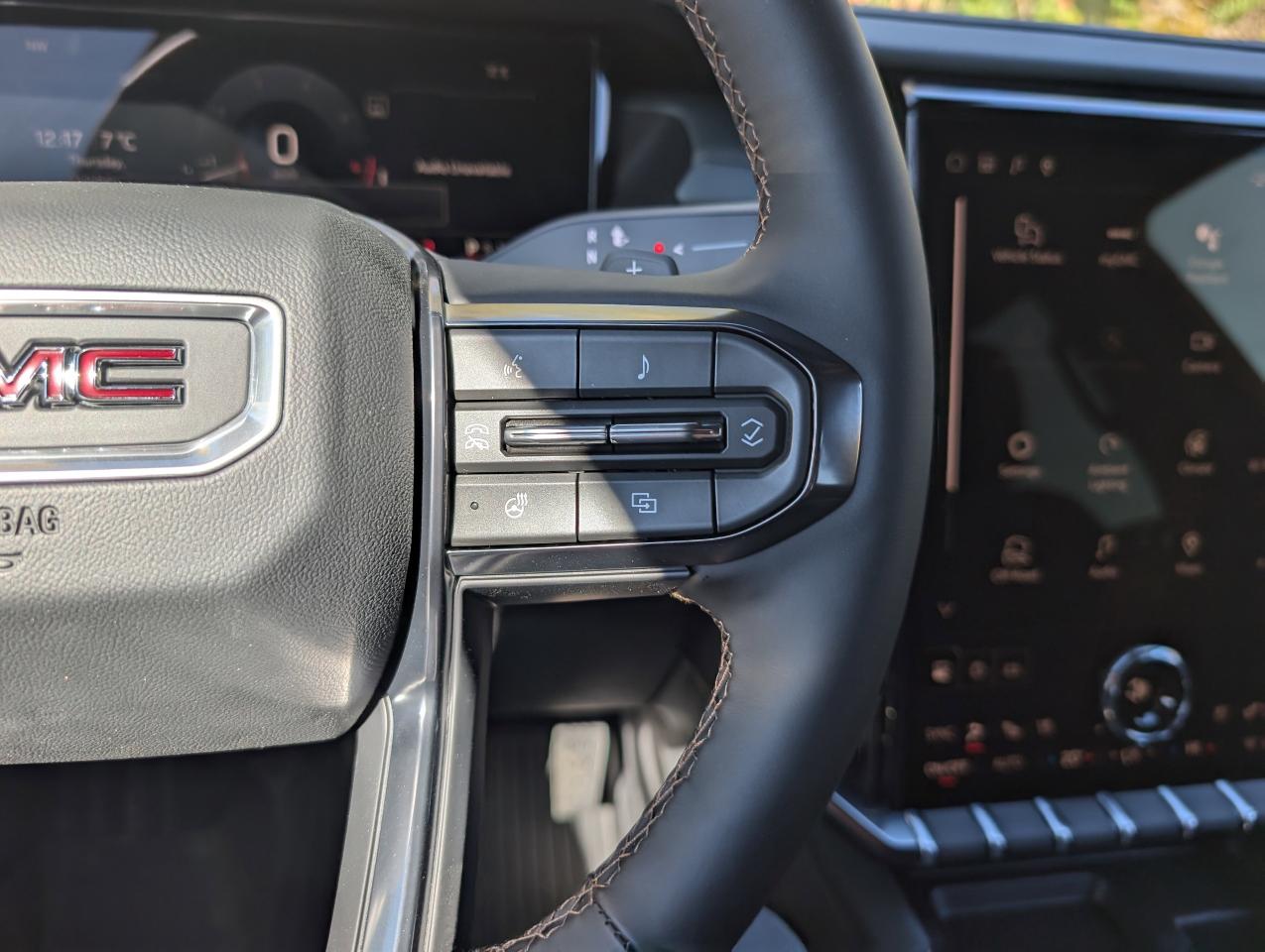 2026 GMC Acadia AT4 Photo