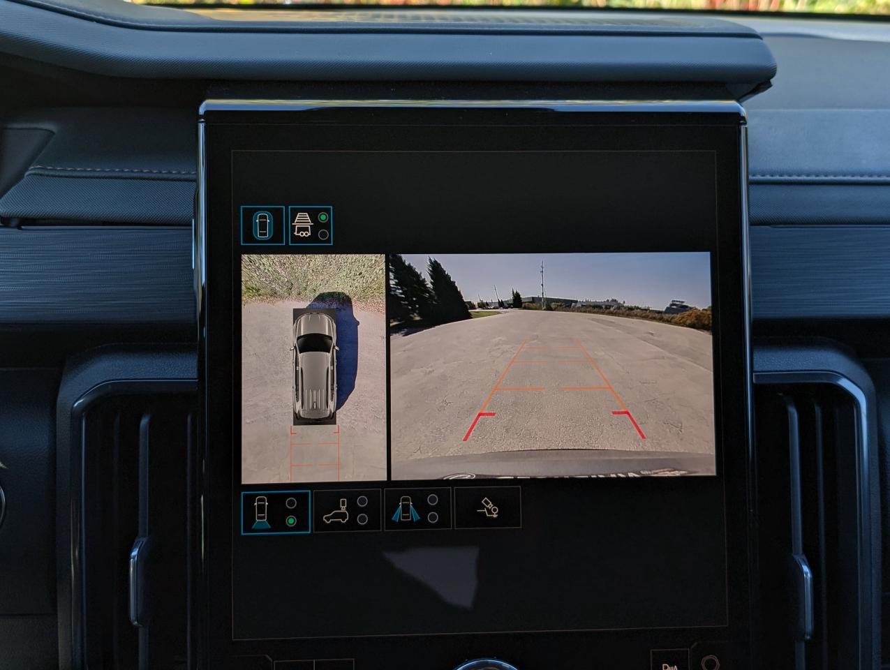 2026 GMC Acadia AT4 Photo