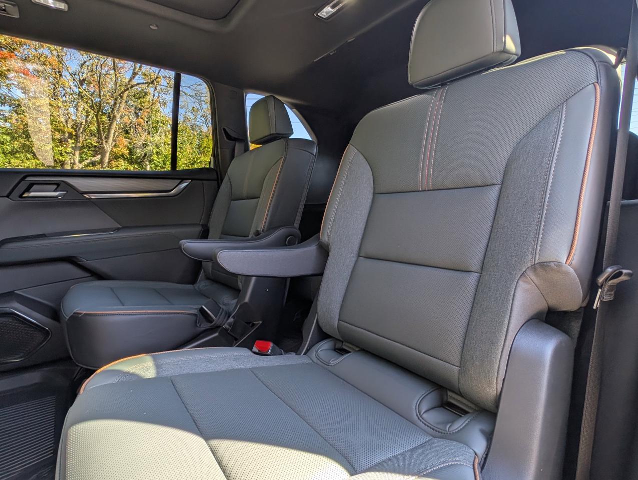 2026 GMC Acadia AT4 Photo