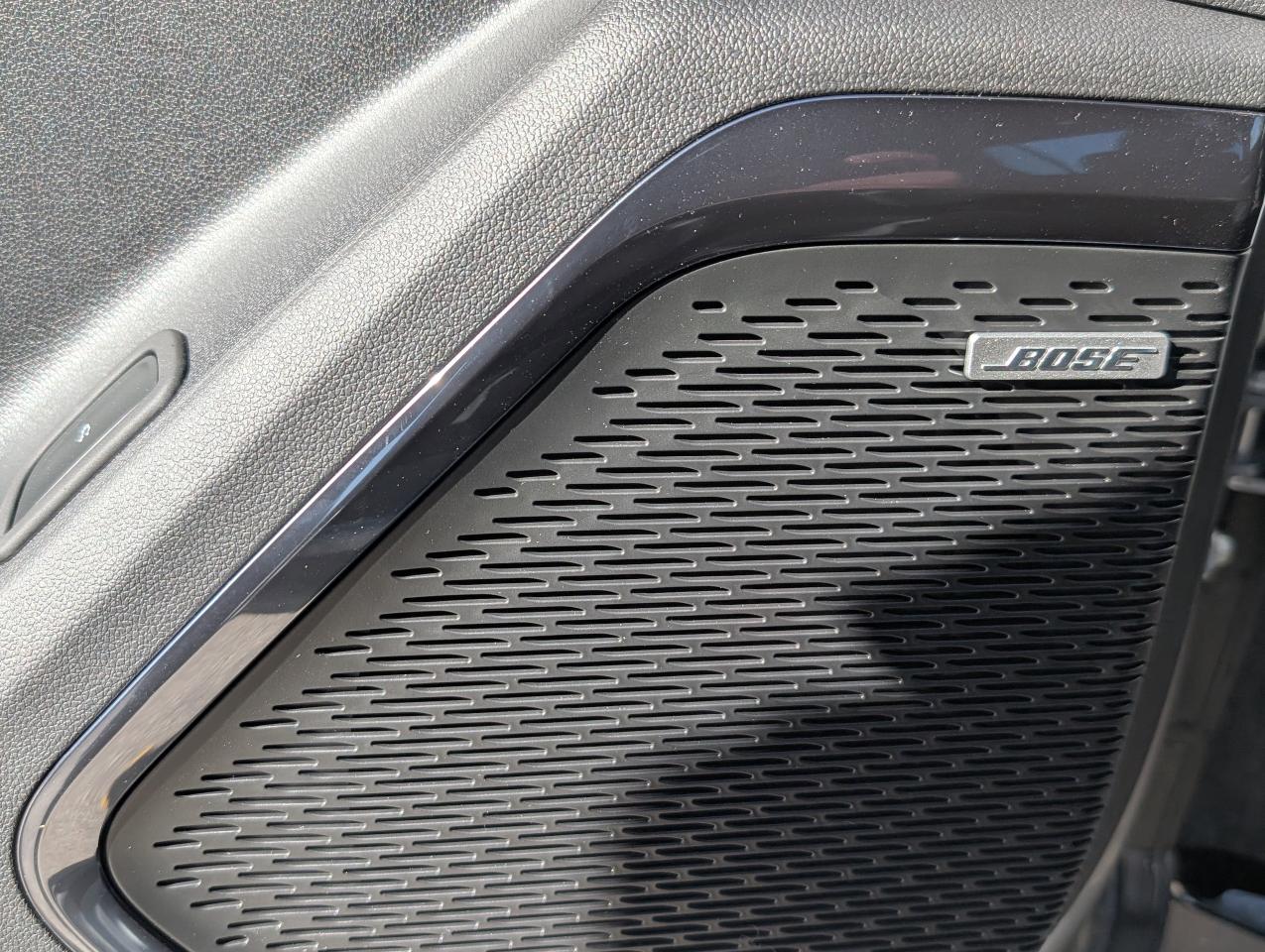 2026 GMC Acadia AT4 Photo