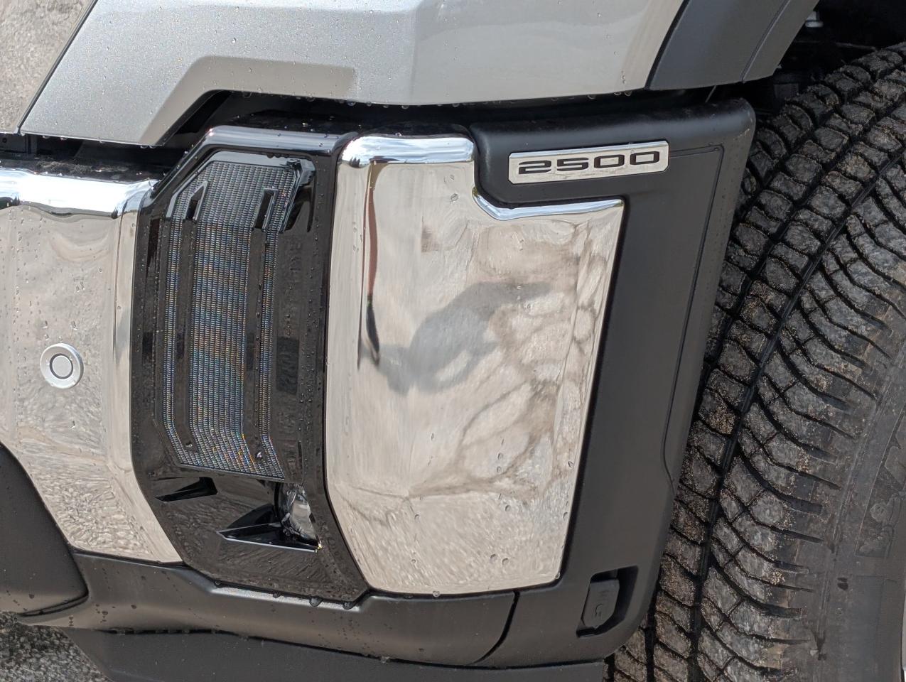 2026 GMC SIERRA 2500HD SLE Photo3