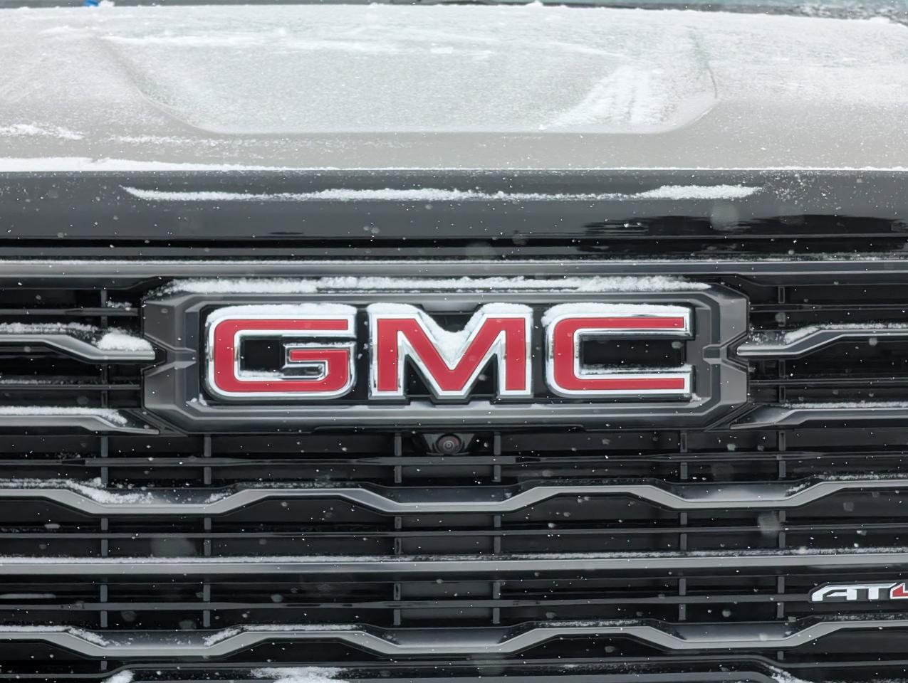 2026 GMC Acadia AT4 Photo