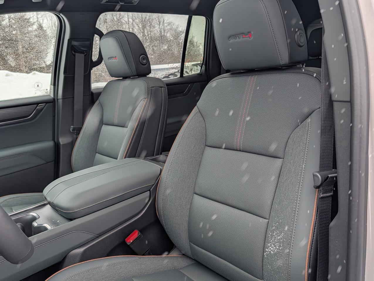 2026 GMC Acadia AT4 Photo