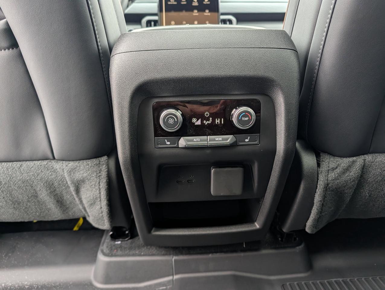 2026 GMC Acadia AT4 Photo