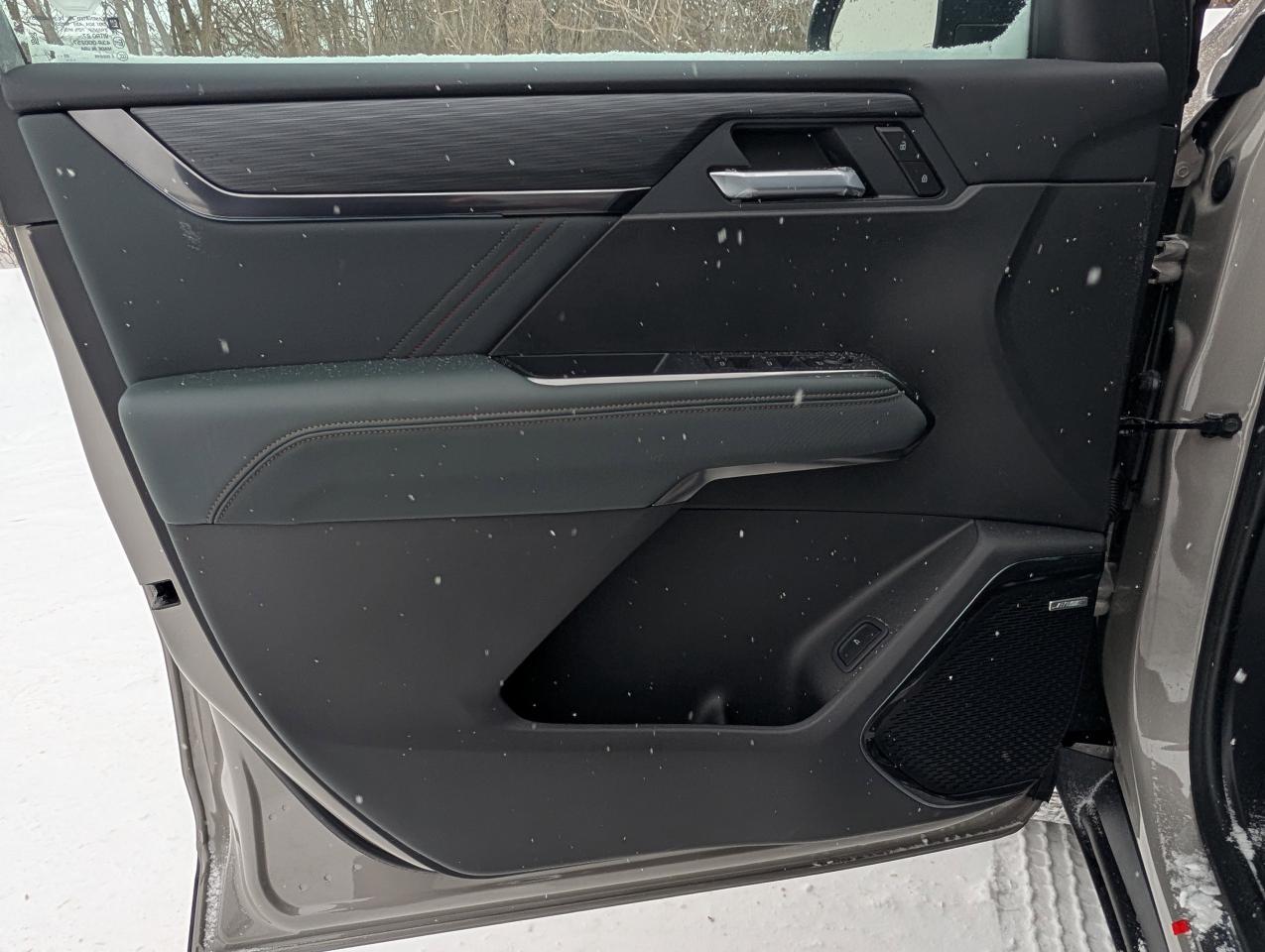 2026 GMC Acadia AT4 Photo