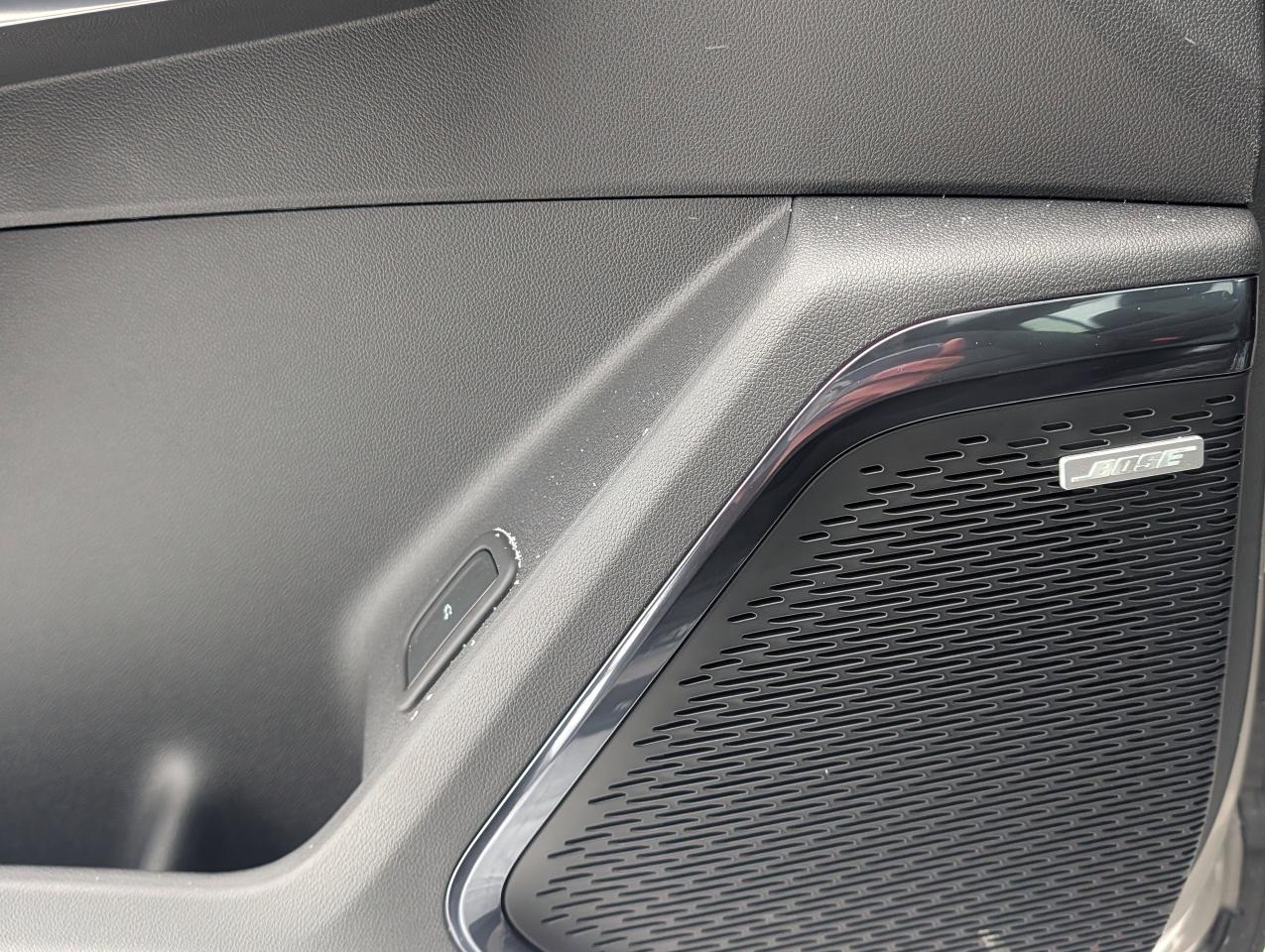 2026 GMC Acadia AT4 Photo