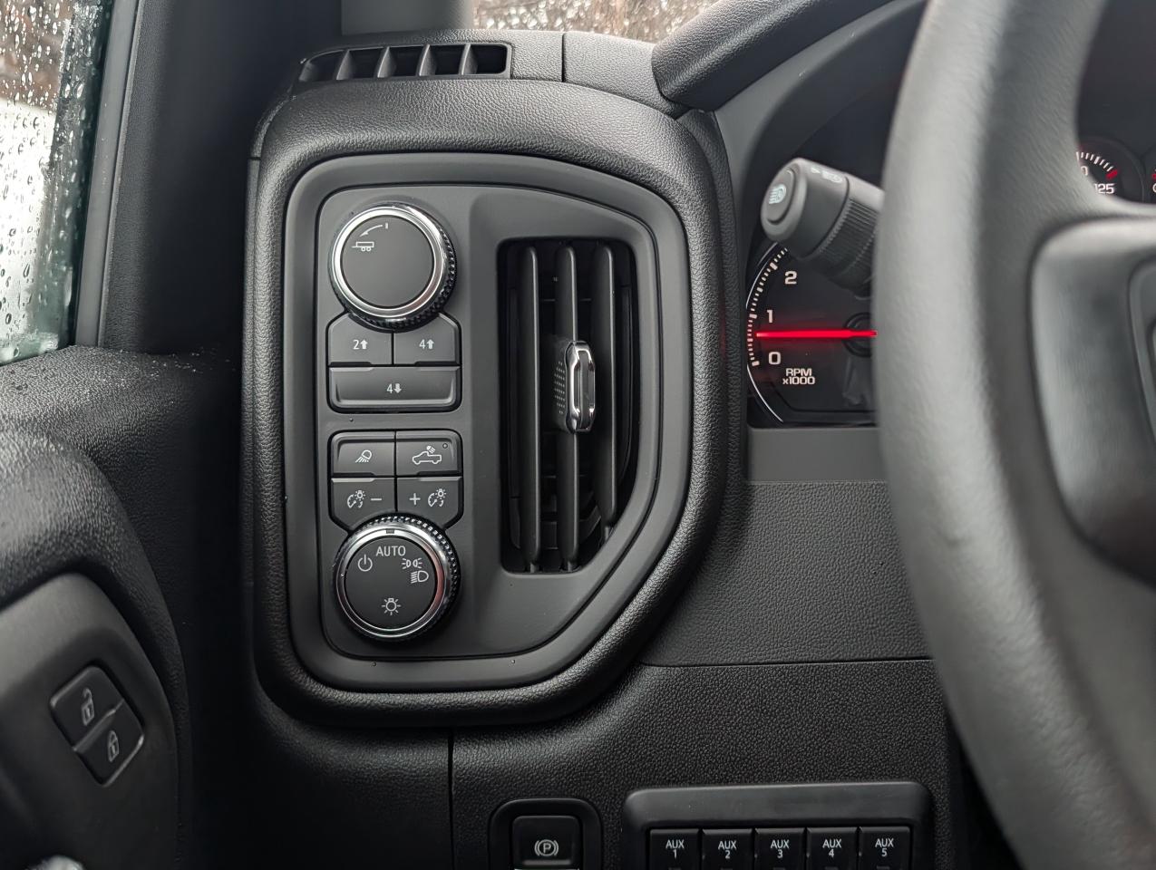 2026 GMC SIERRA 2500HD Pro Photo