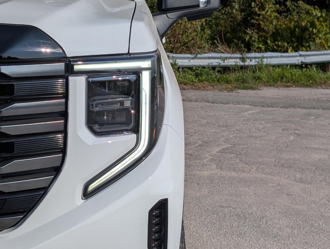 2026 GMC Sierra 1500 AT4 Photo3