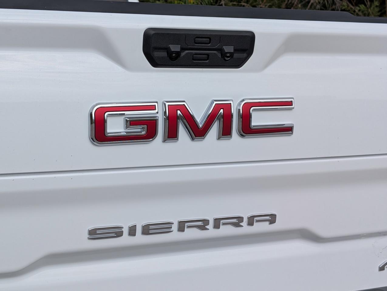 2026 GMC Sierra 1500 AT4 Photo