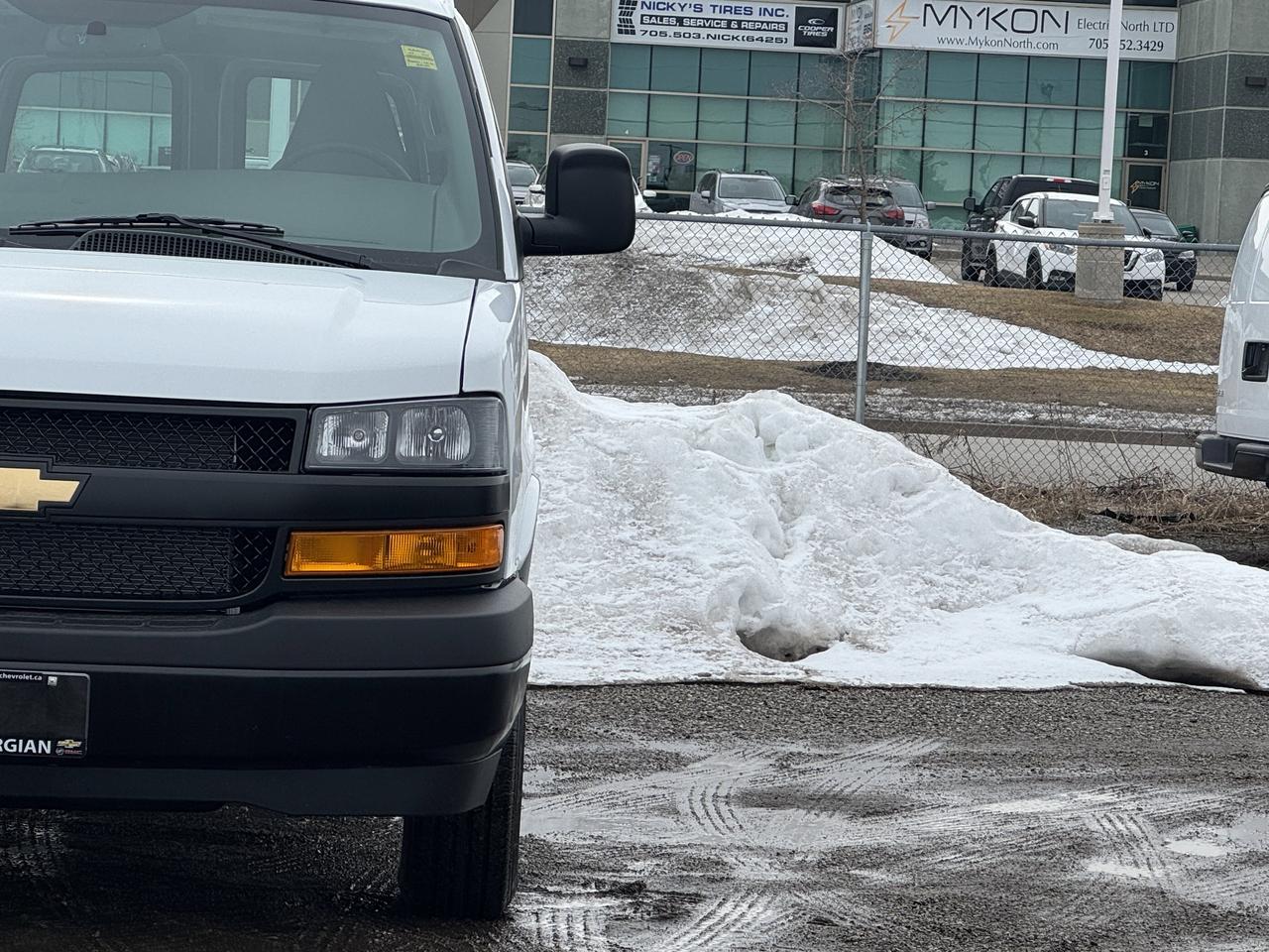 2025 Chevrolet Express Cargo Van  Photo