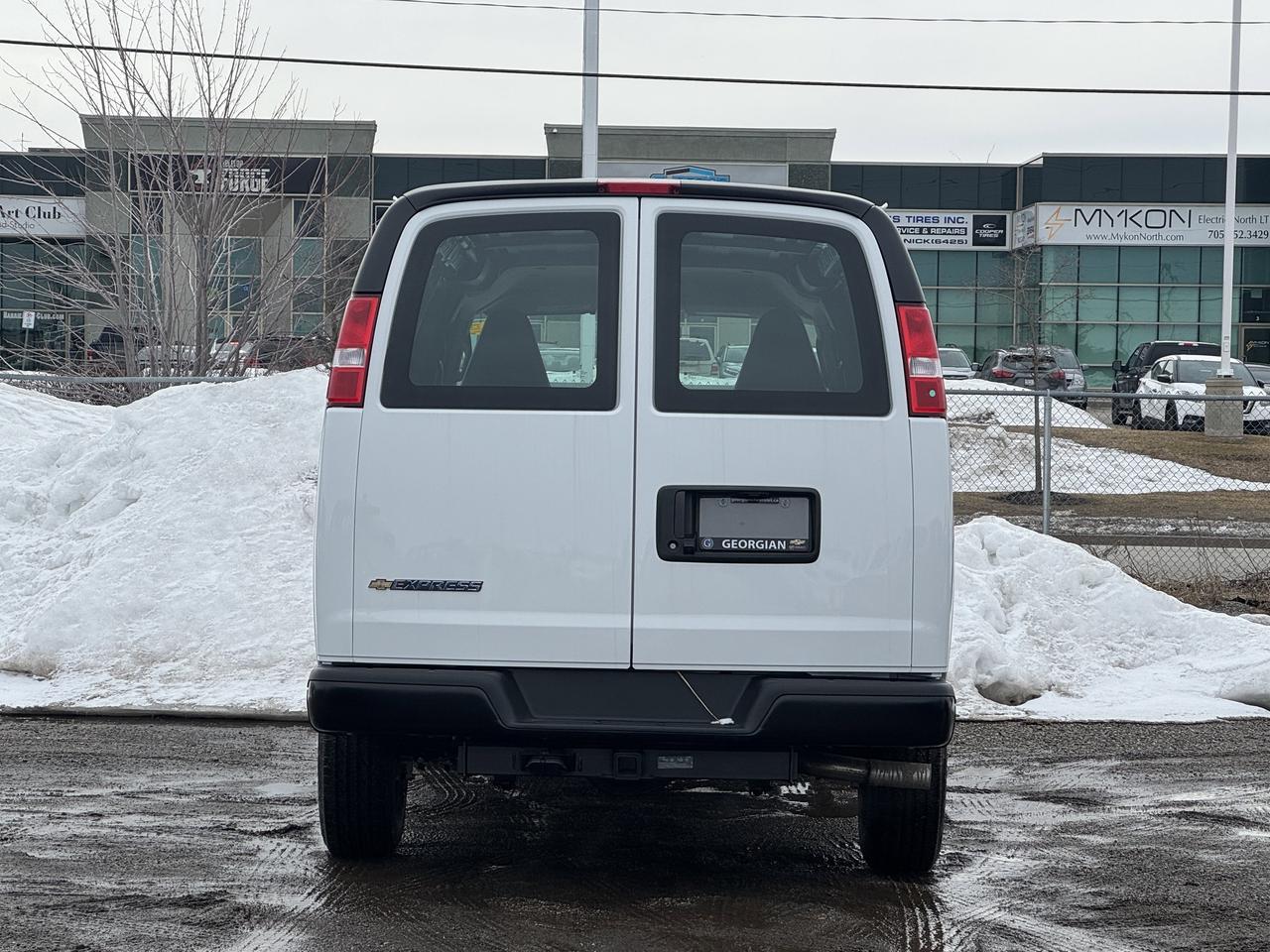 2025 Chevrolet Express Cargo Van  Photo