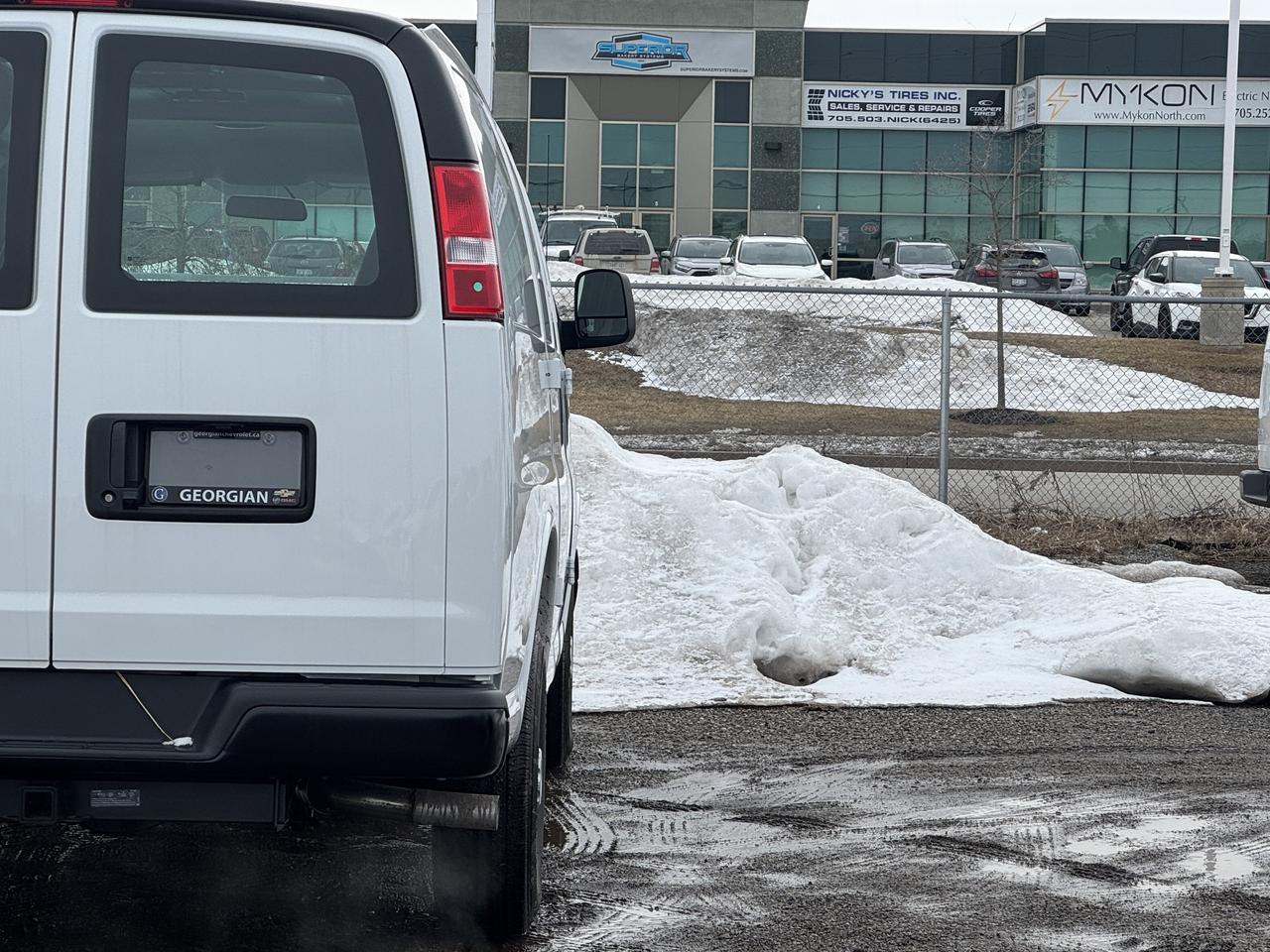 2025 Chevrolet Express Cargo Van  Photo