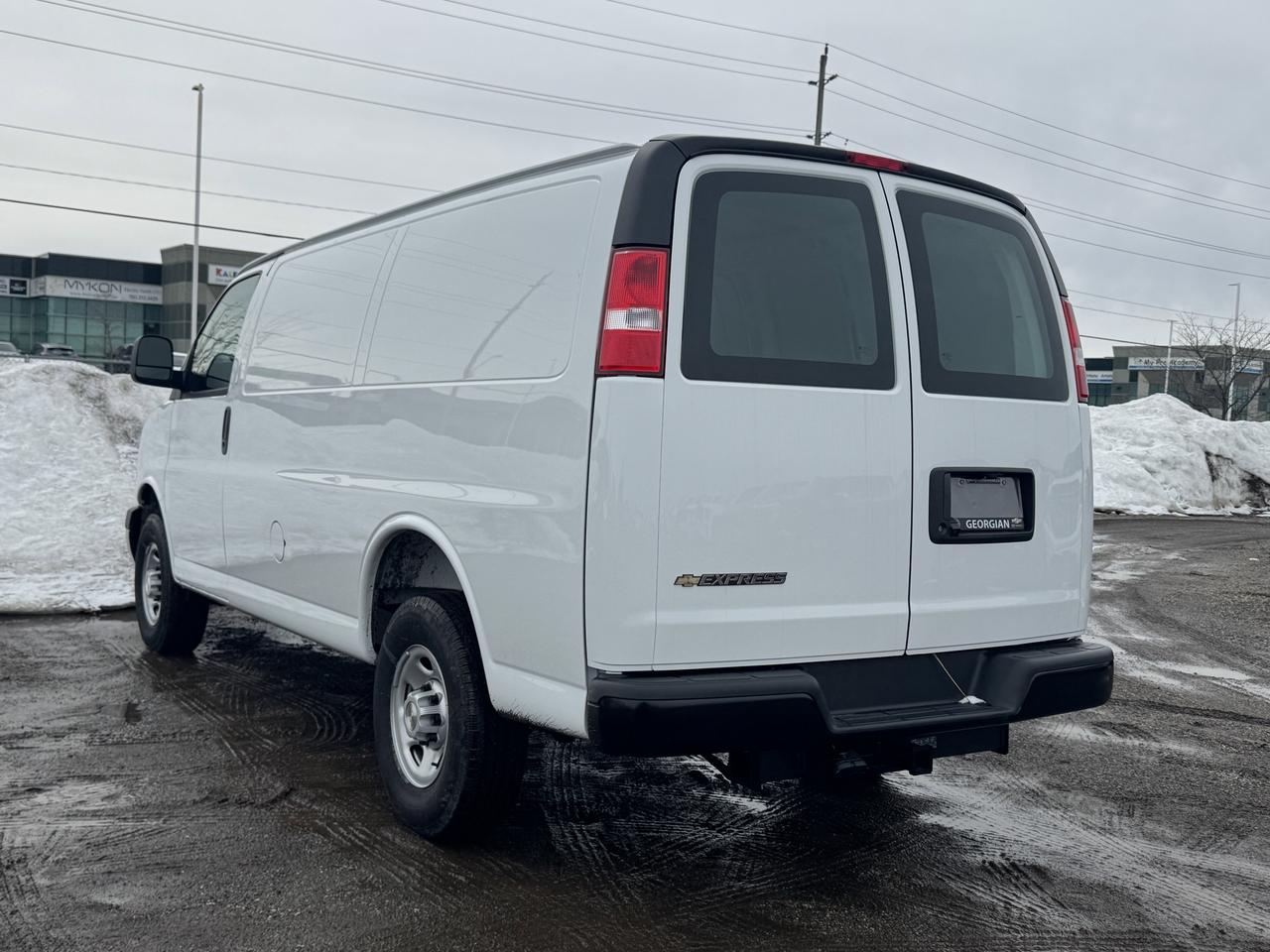 2025 Chevrolet Express Cargo Van  Photo