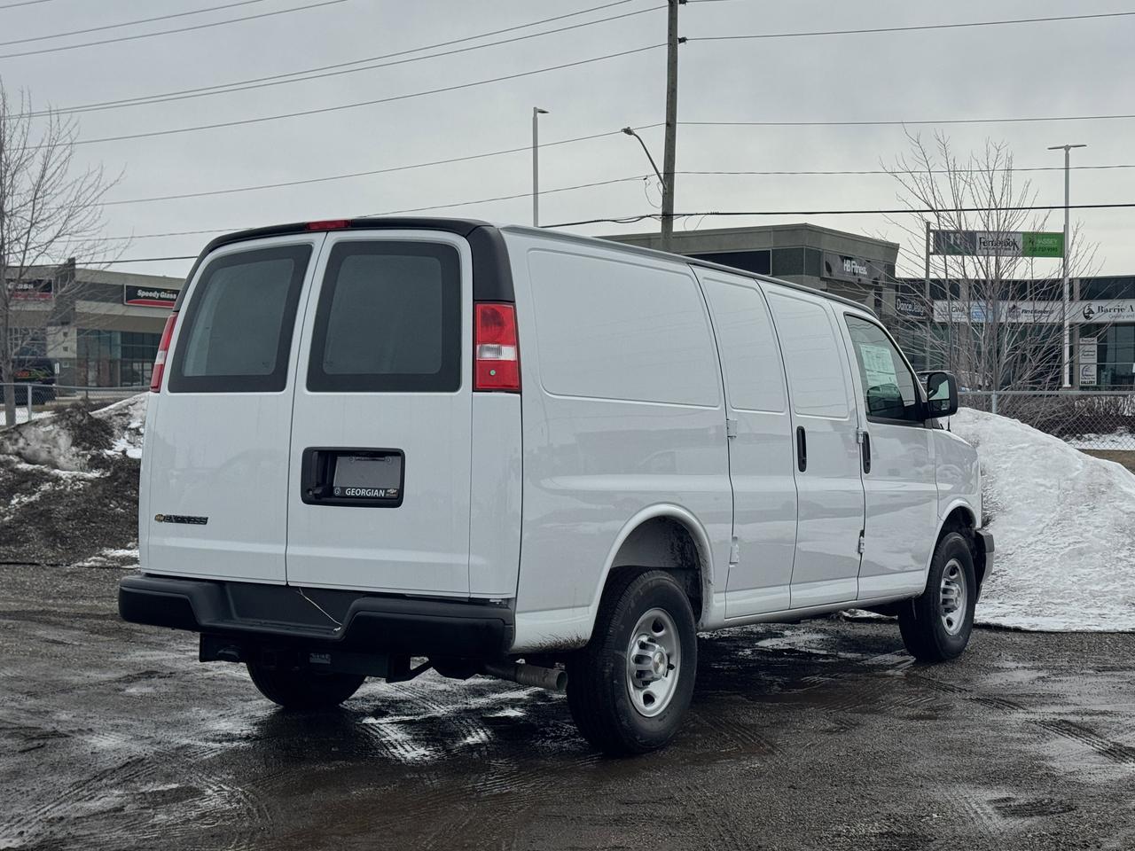 2025 Chevrolet Express Cargo Van  Photo