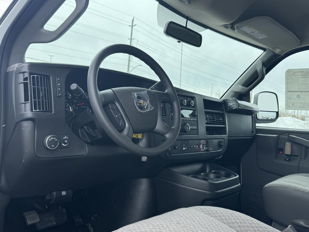 2025 Chevrolet Express Cargo Van  Photo