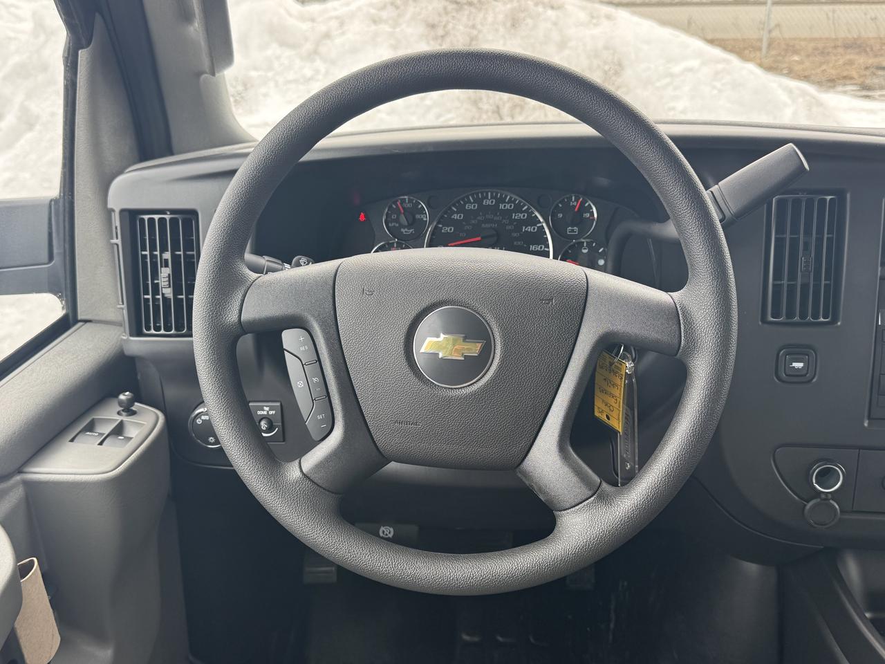 2025 Chevrolet Express Cargo Van  Photo