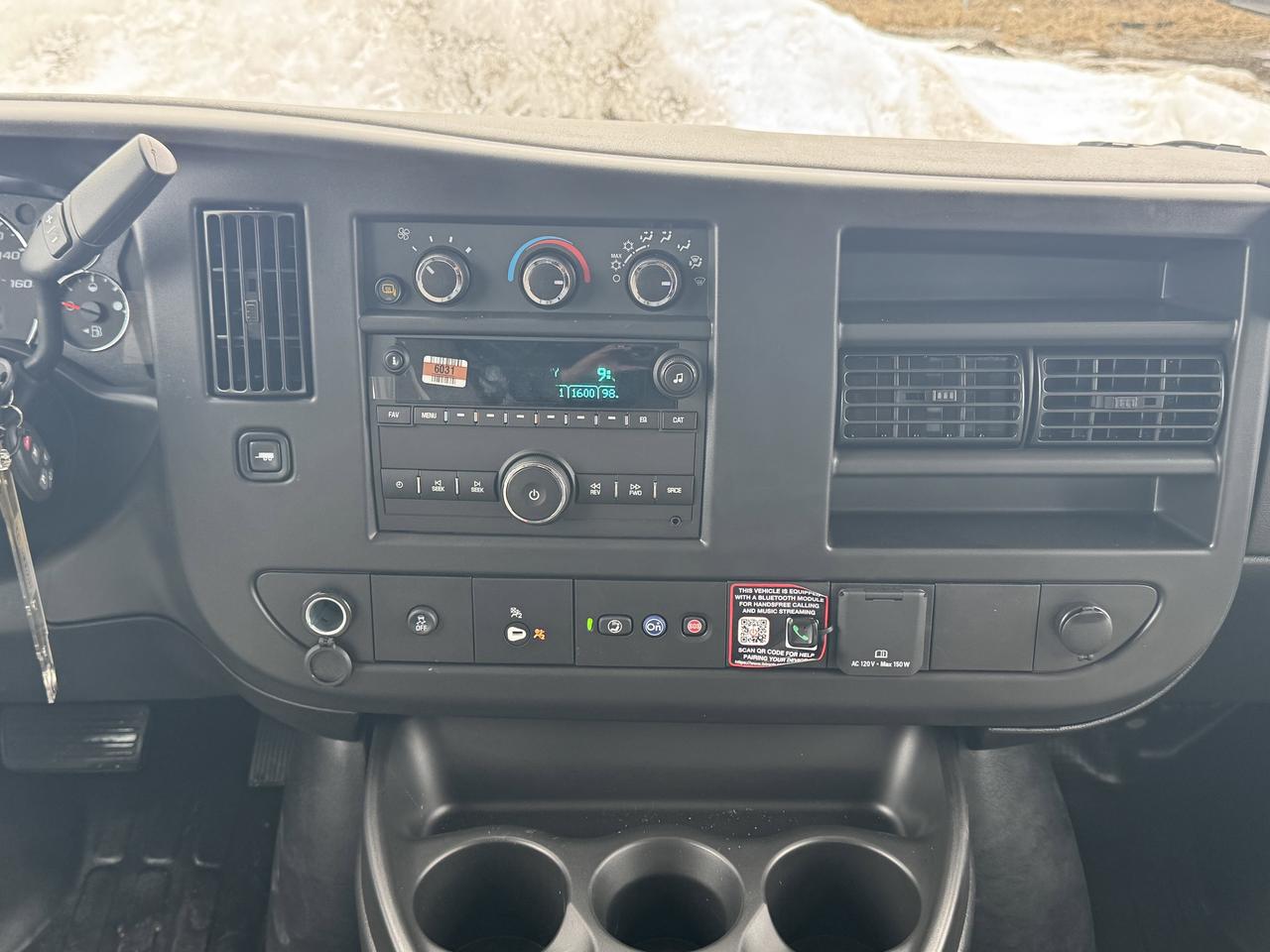 2025 Chevrolet Express Cargo Van  Photo