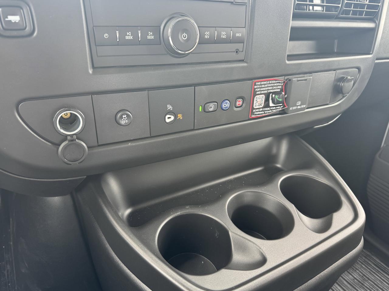 2025 Chevrolet Express Cargo Van  Photo