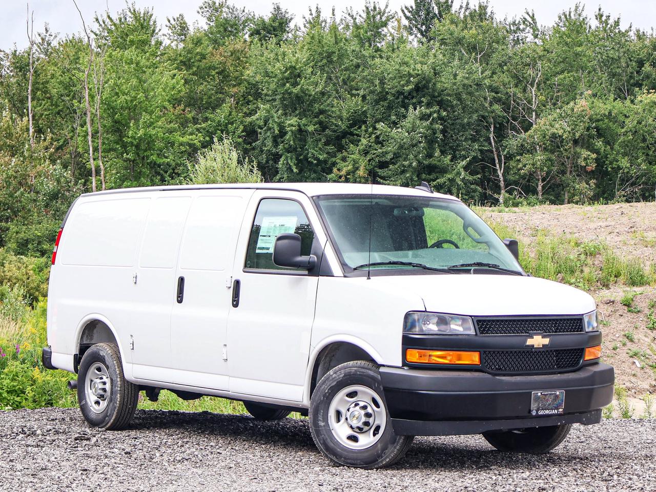 2025 Chevrolet Express Cargo Van  Photo5