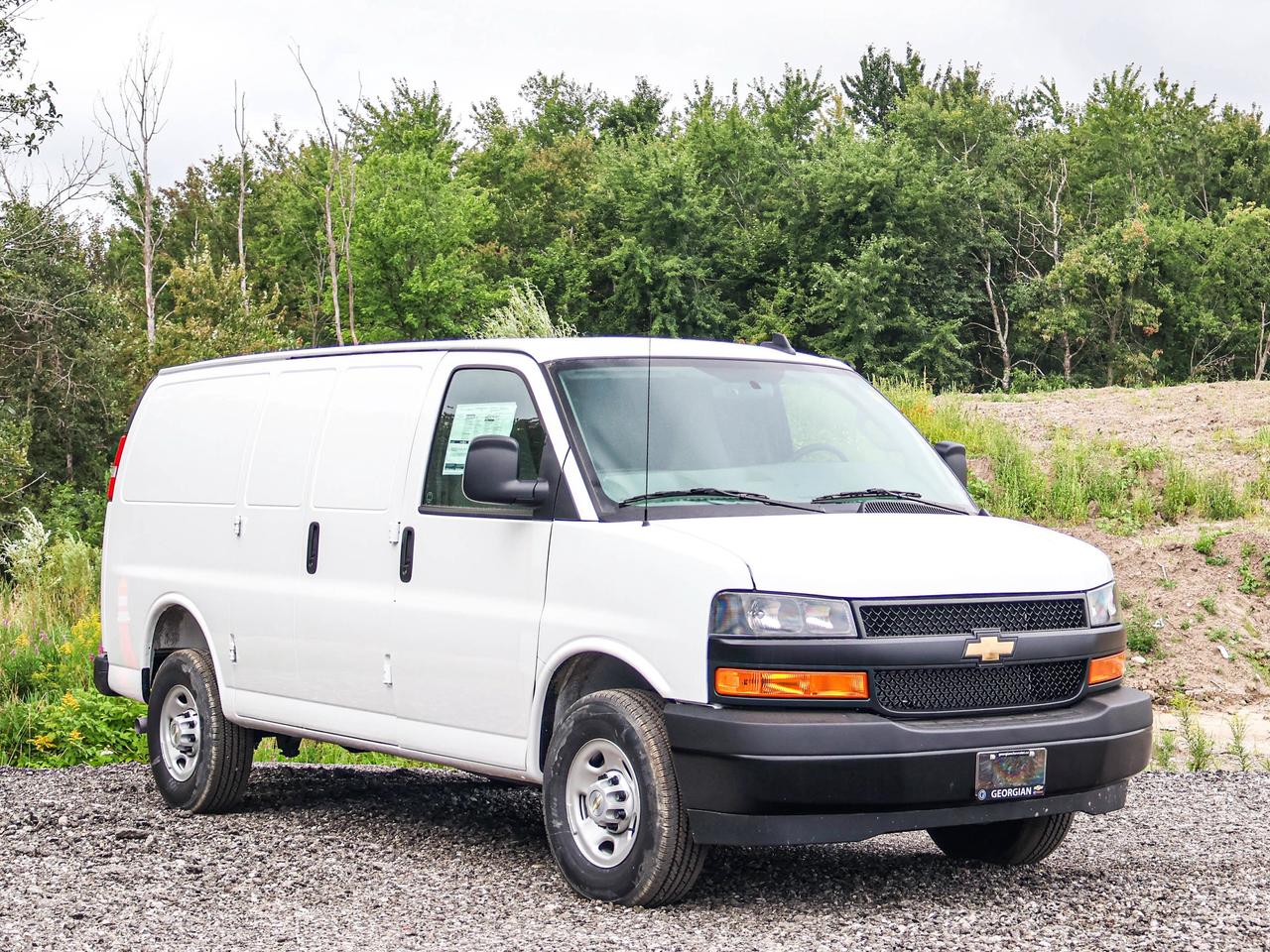 2025 Chevrolet Express Cargo Van  Photo