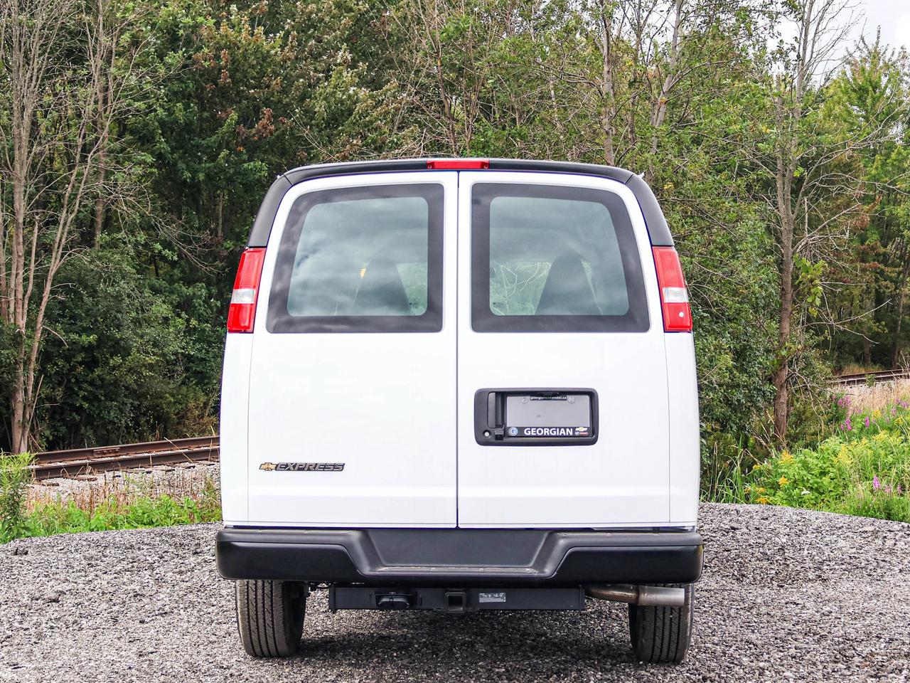 2025 Chevrolet Express Cargo Van  Photo