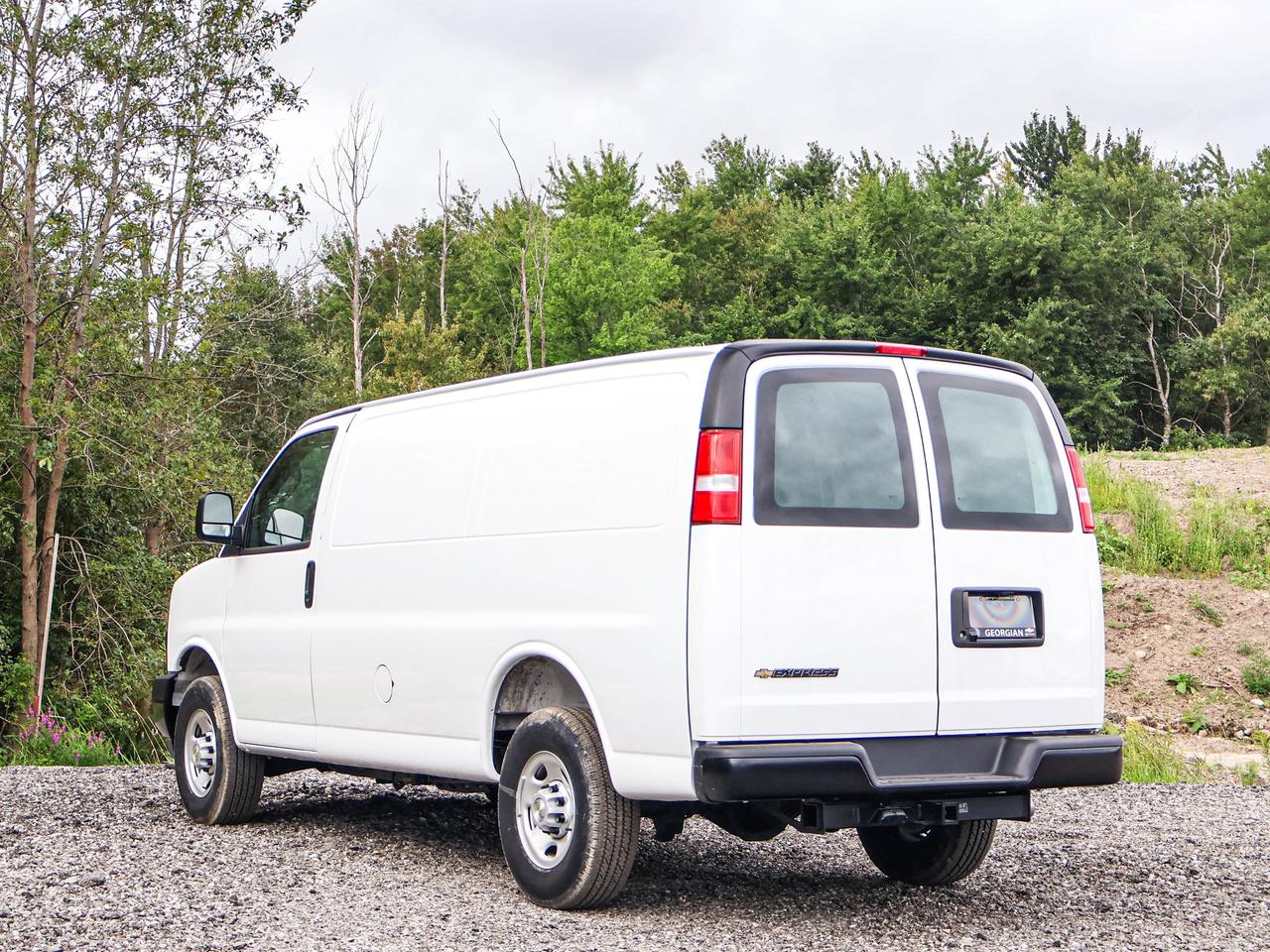 2025 Chevrolet Express Cargo Van  Photo