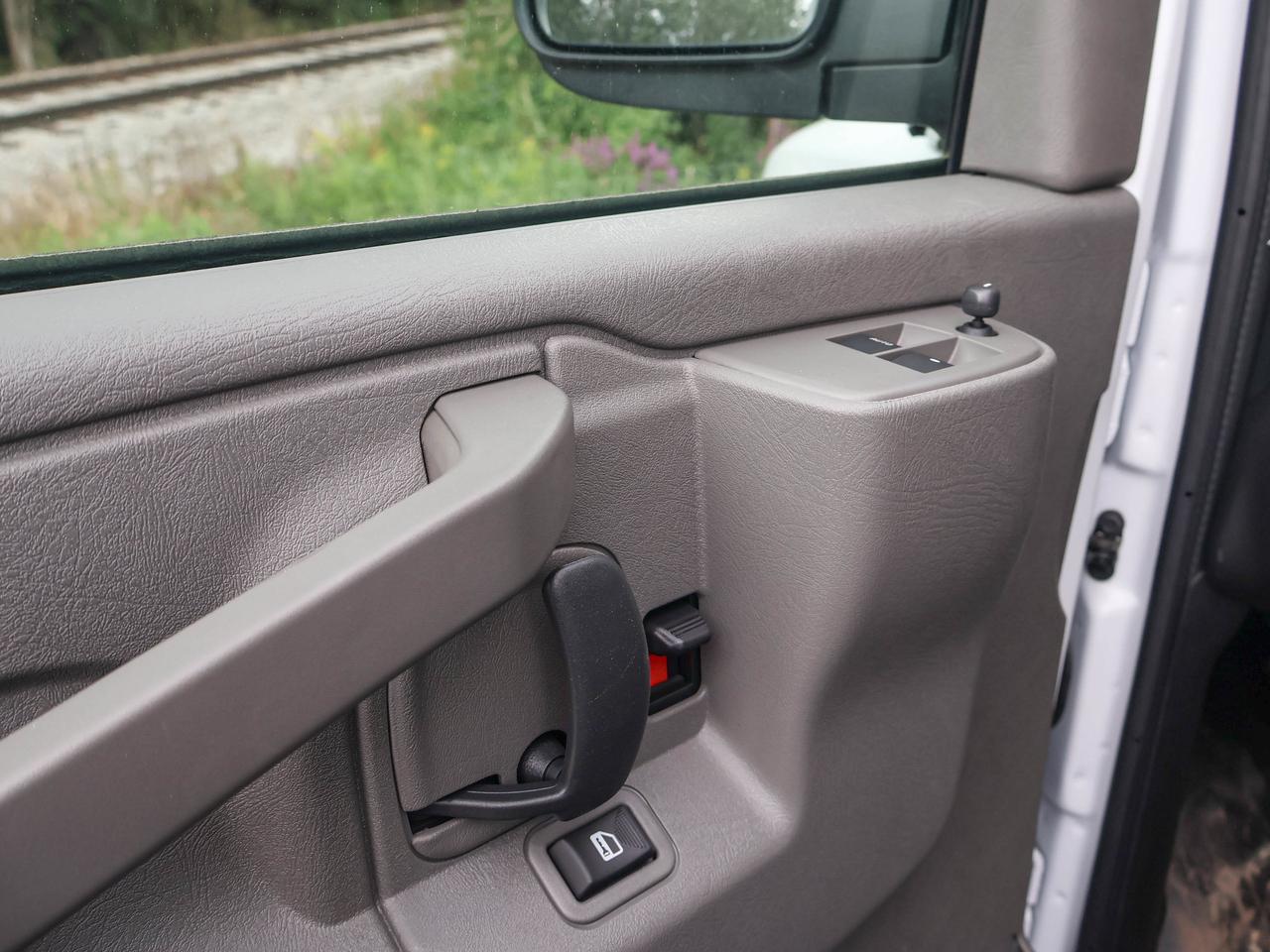 2025 Chevrolet Express Cargo Van  Photo