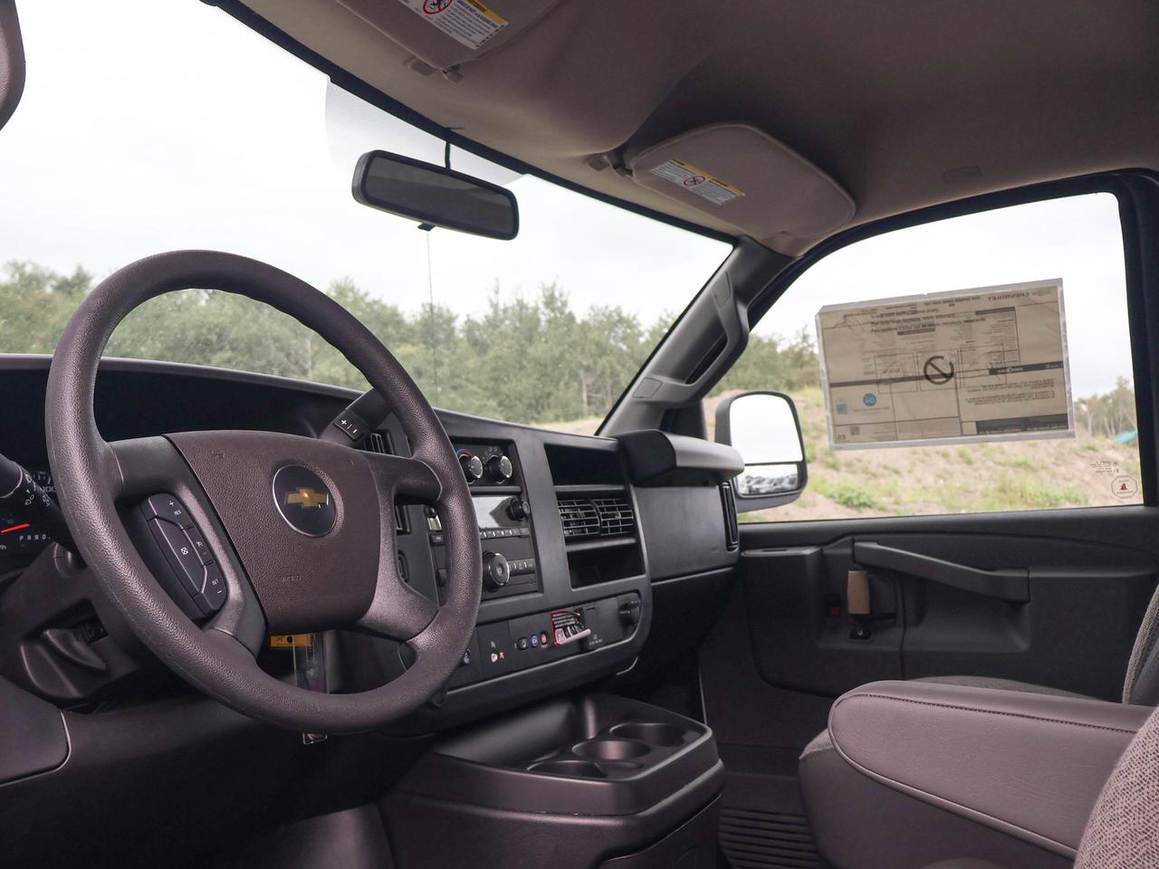 2025 Chevrolet Express Cargo Van  Photo