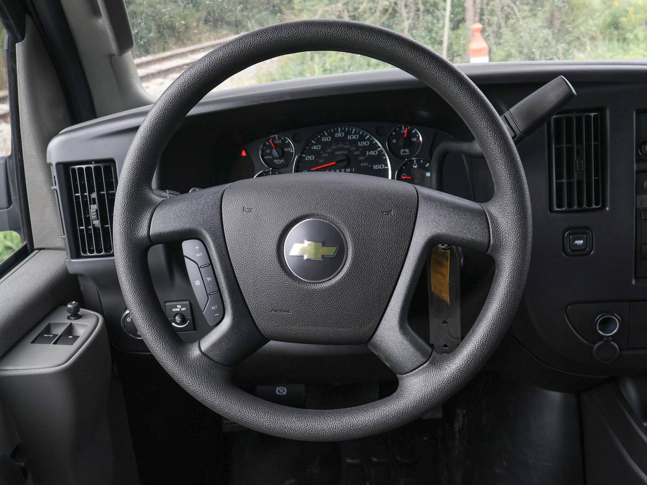 2025 Chevrolet Express Cargo Van  Photo